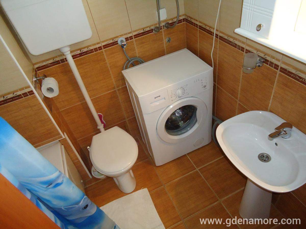 Stan u Igalu, privatni smeštaj u mestu Igalo, Crna Gora